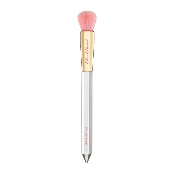Too Faced Diamond Light Brush Highlighting Brush - Picture 1 of 2